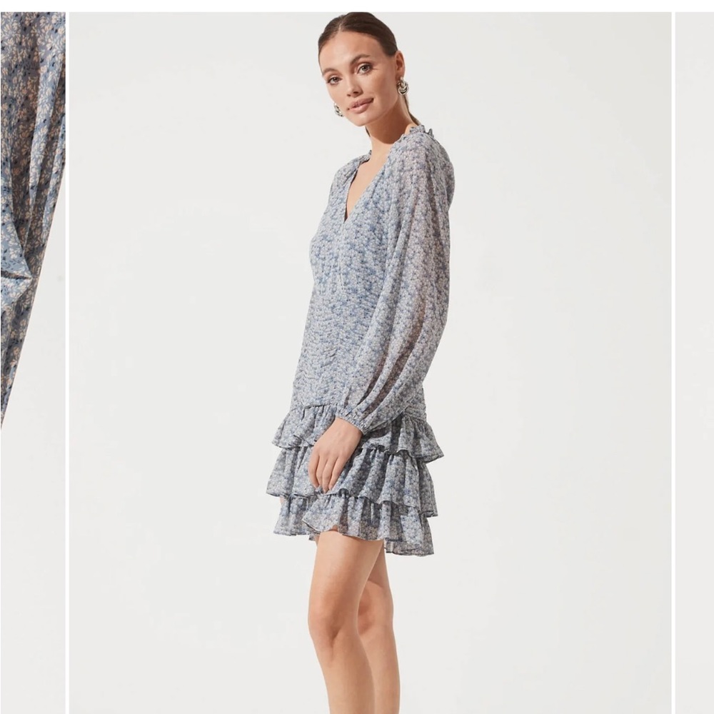 ASTR Long Sleeve Tiered Ruffle Floral Dress Blue Floral Multi Size Small - Picture 2 of 7